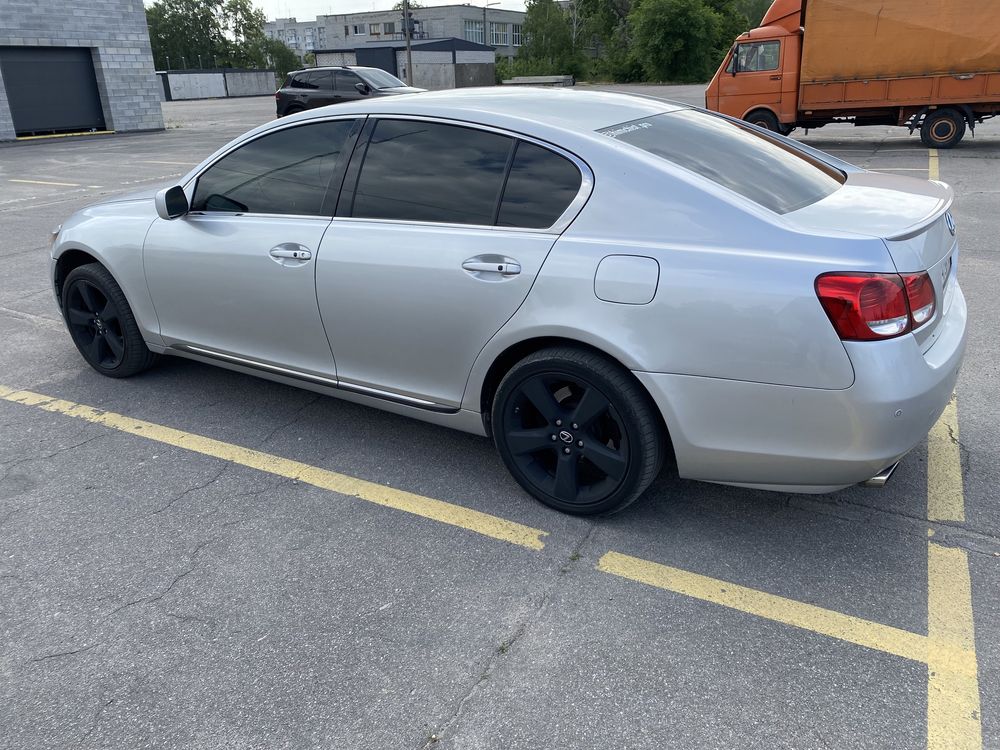 Продам Lexus gs 300