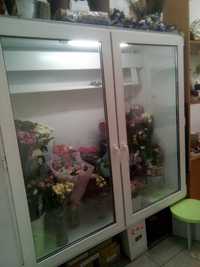 Продам холодильник для цветов
