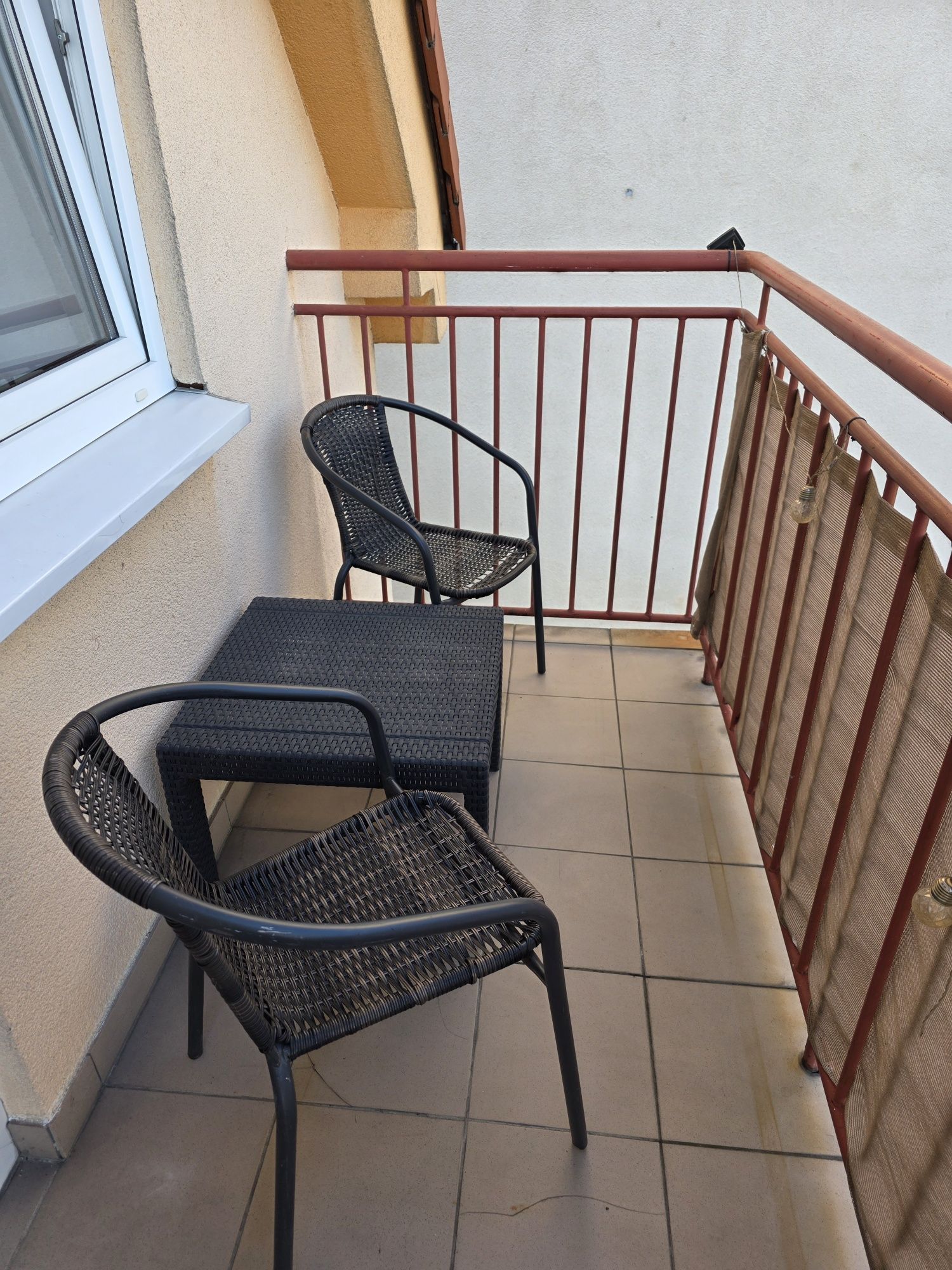 Na wynajem mieszkanie dwupokojowe w Rawiczu umeblowane z balkonem