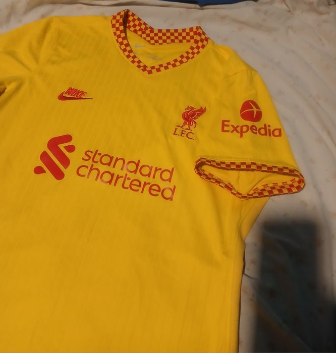 T-shirt de futebol do Liverpool