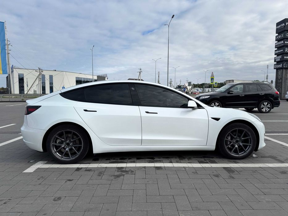 Tesla Model 3 Long Range Dual Motor AWD 2021 рік