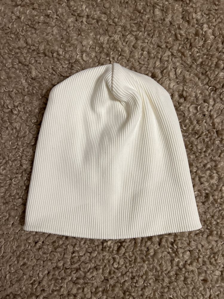 Біла шапка