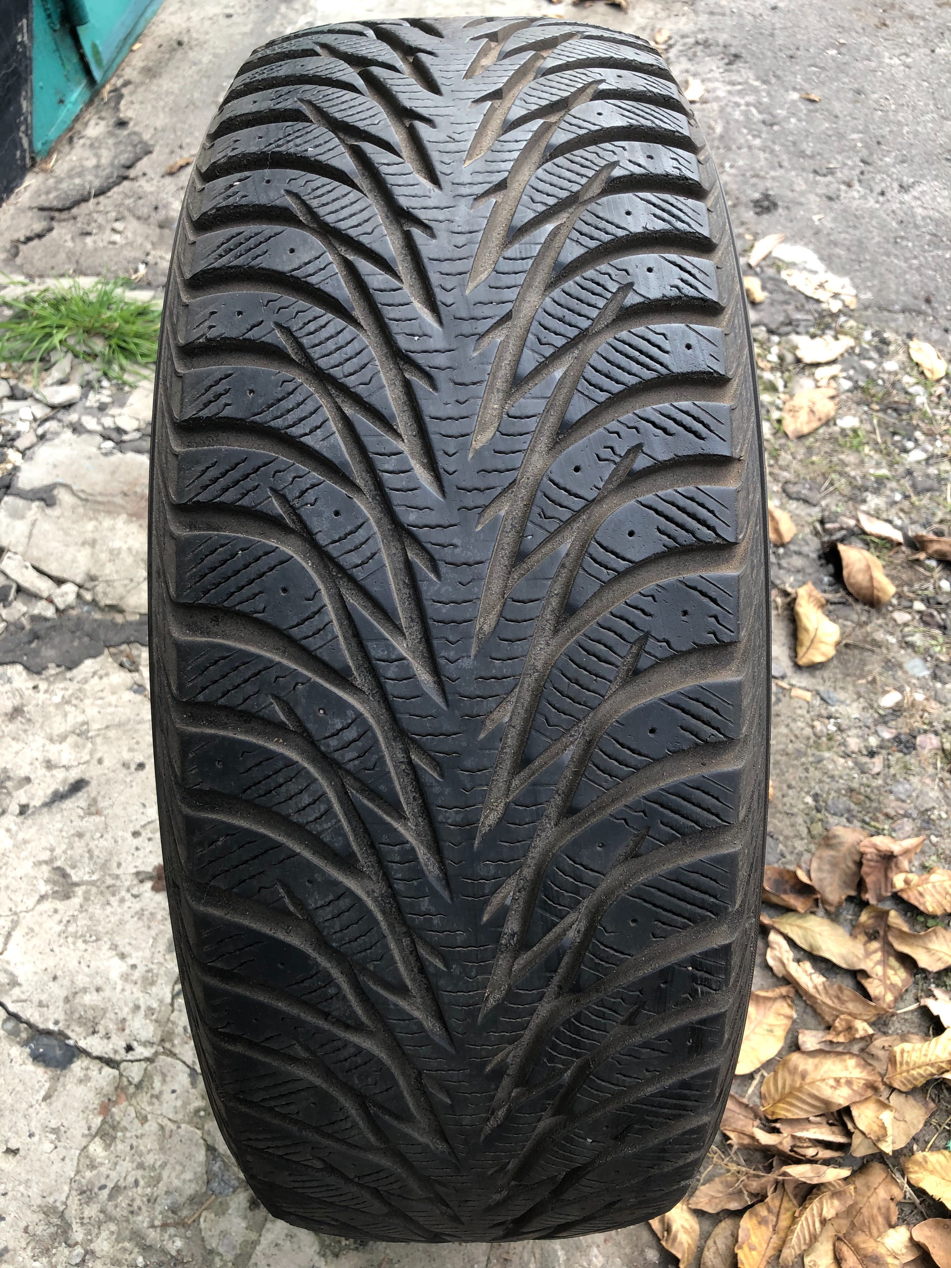 Шины б/у зимние 235/55 R19 Yokogama