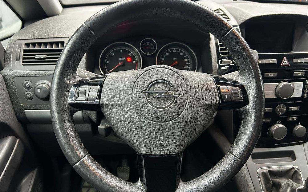 Opel Zafira 2010