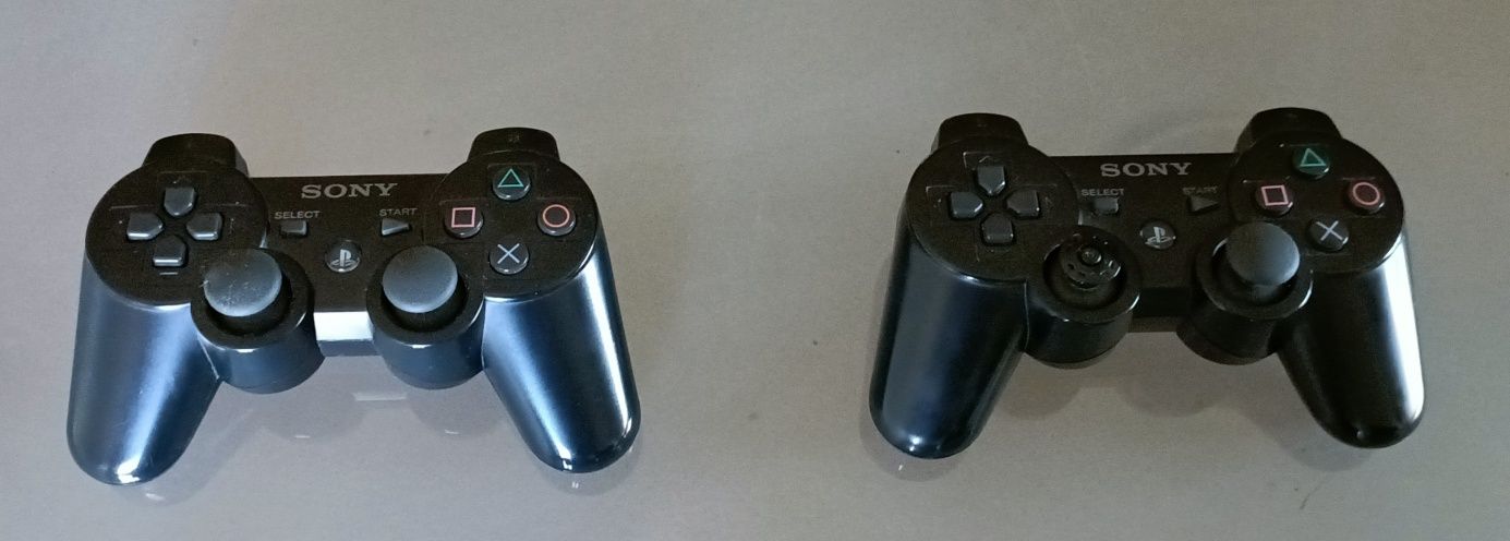 PlayStation 3 com jogos e acessórios