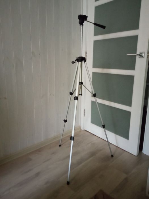 Штатив для цифрового фотоапарата.