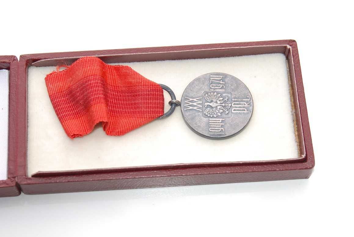 Stary Medal PRL 1944 -1974 -WALKA PRACA SOCJALIZM antyk