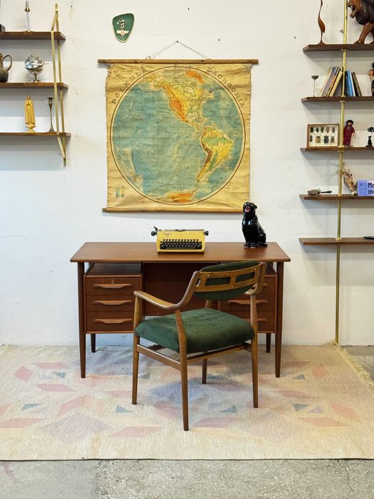 Biurko tekowe wolnostojące, Dania lata 60/70, vintage, mid-c modern