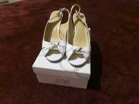 Love Story женские туфли 38 размер (стопа 25 см.) белые симпатичные