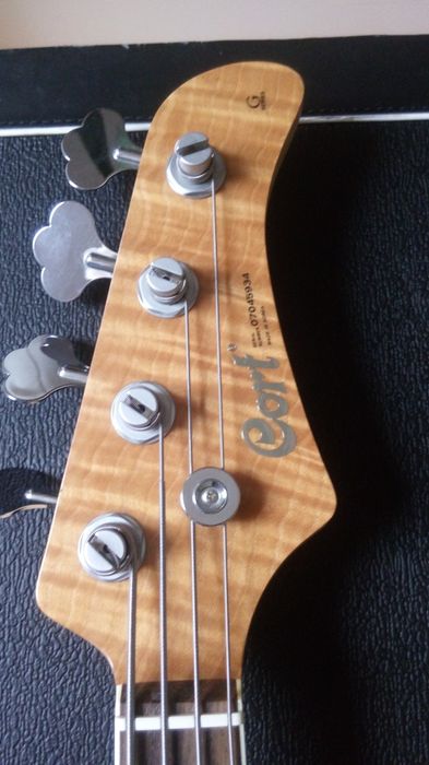 Gitara basowa CORT gb94