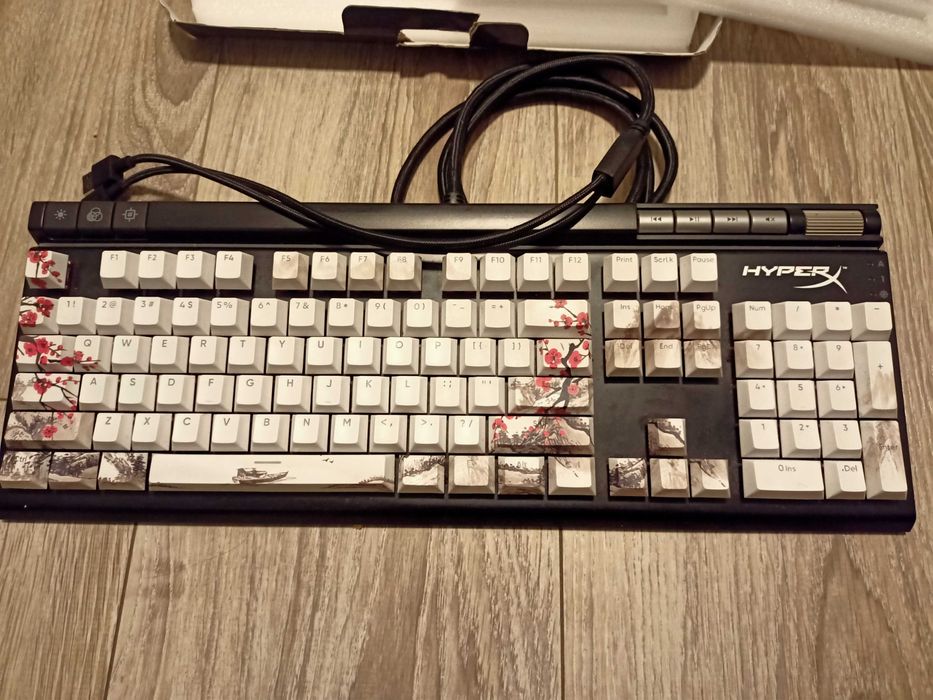 Klawiatura hyperx alloy elite 2 +, keycapy plum blossom