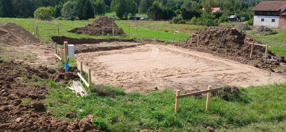 Budowa płyt fundamentowych, fundamentów punktowych domów drewnianych
