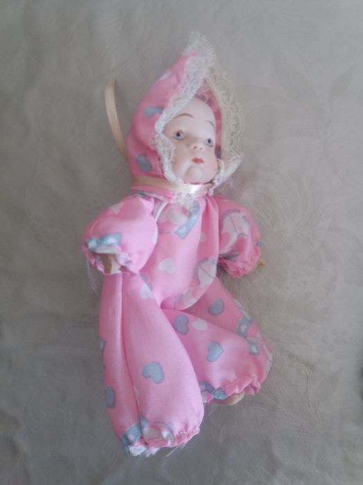 Bonecas porcelana pequenas