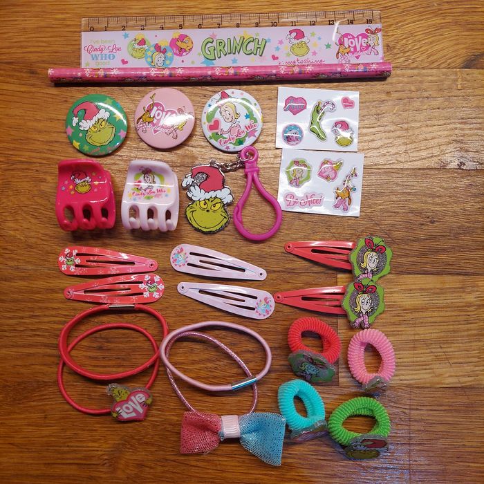 Kalendarz adwentowy Grinch akcesoria do włosów