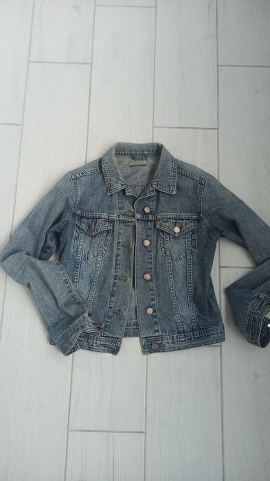 Джинсова куртка жіноча