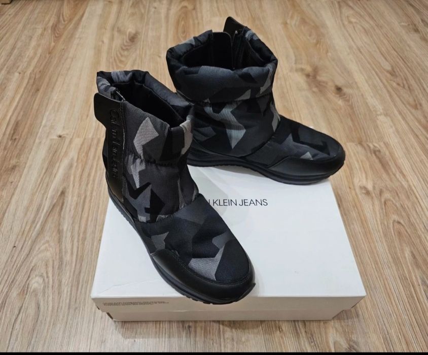 Buty zimowe śniegowce hilfiger  ocieplane kozaki Calvin klein 38