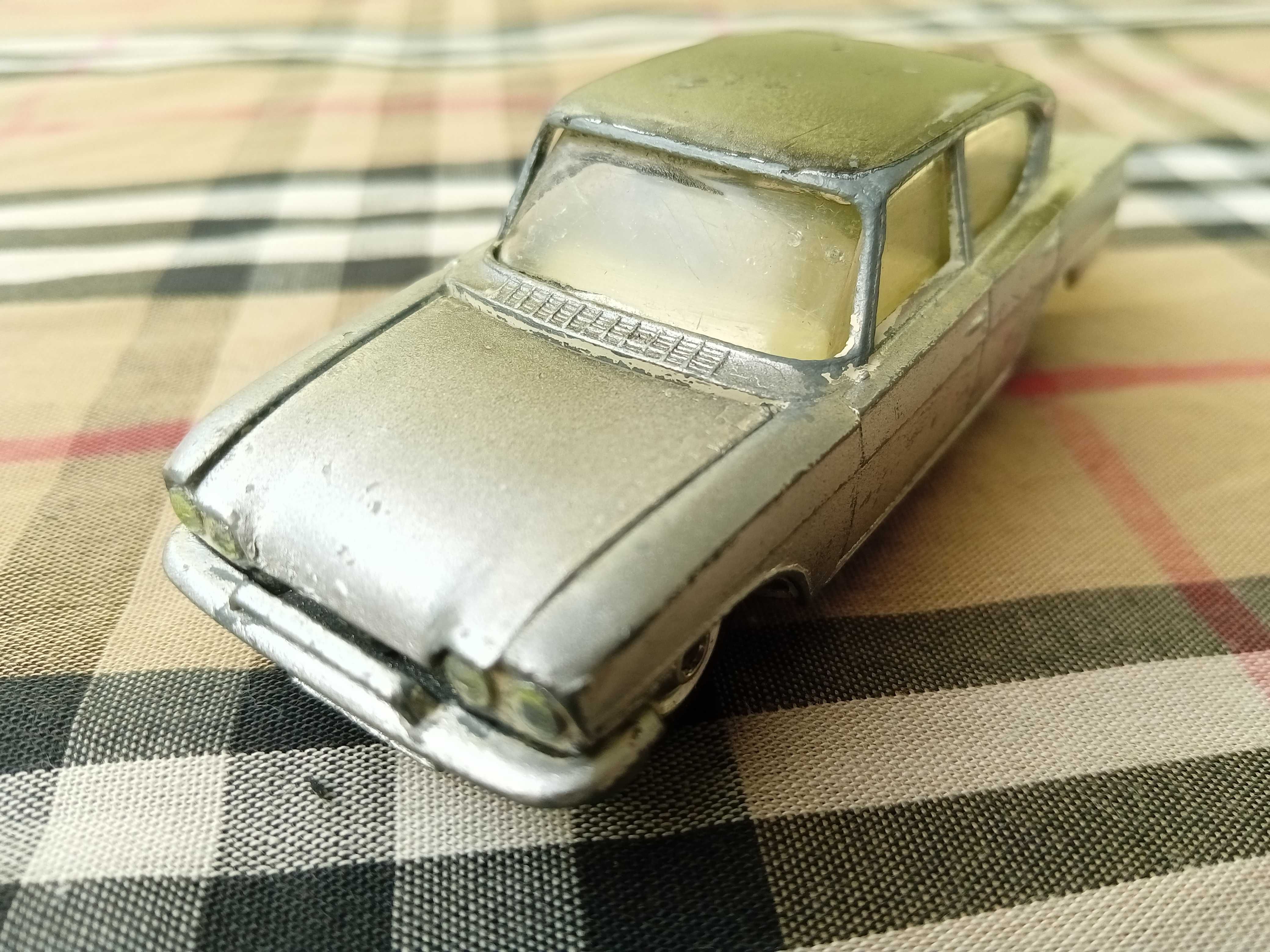 Ford Consul 315 Clássico - Corgi toys