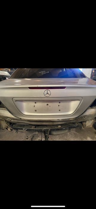 Tampa da Mala Mercedes-Benz w203