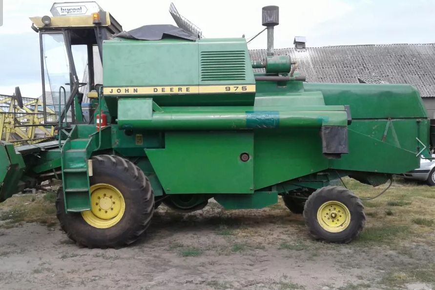 Продам комбайн John Deere 975