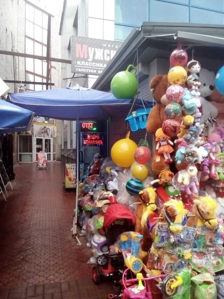 Здаємо торгову площу на Центральному ринку Чернігова (бутікі и склад)