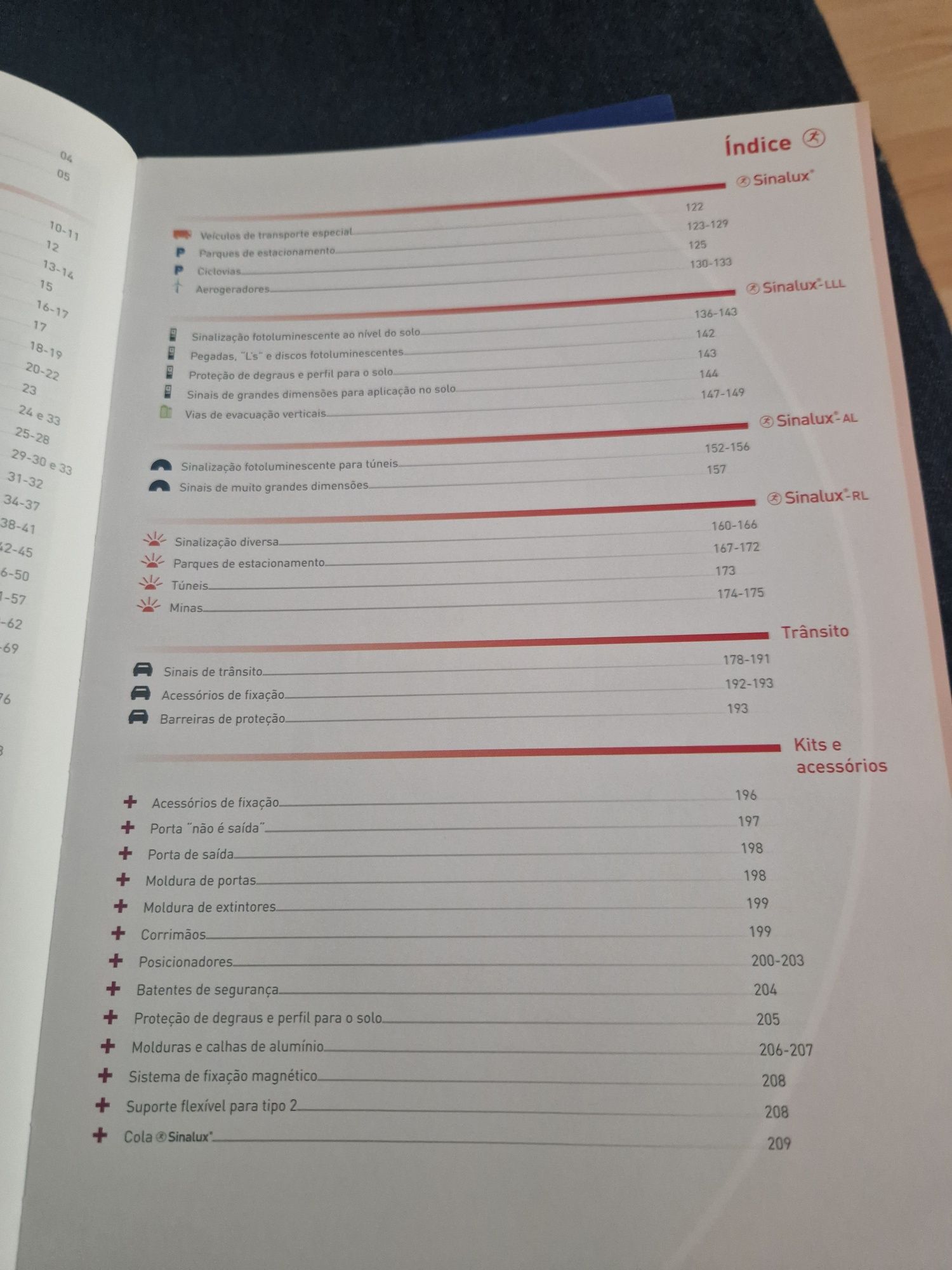 Livro 'Sinalux' em excelente estado