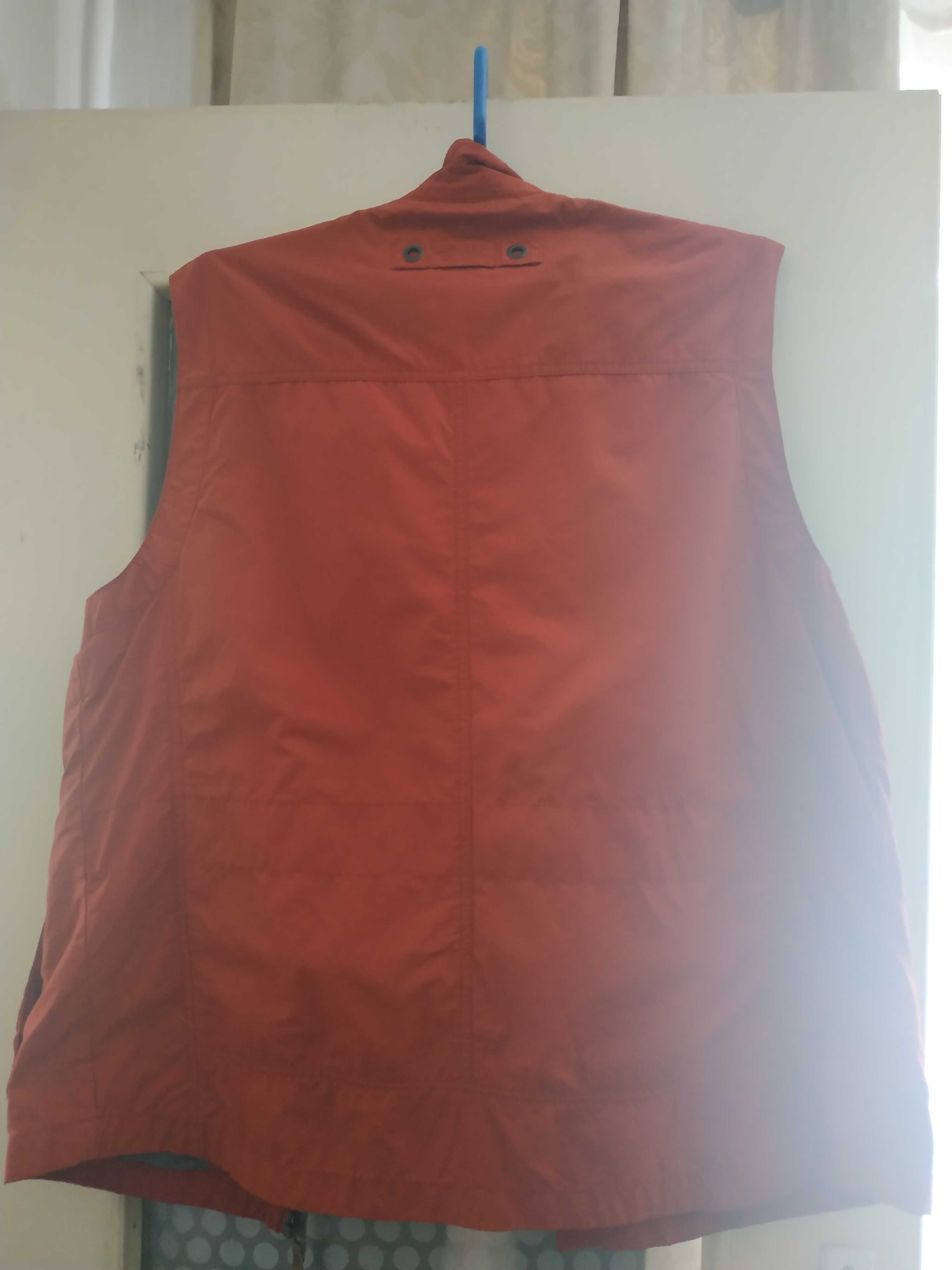 Czerwona kamizelka Camel Active