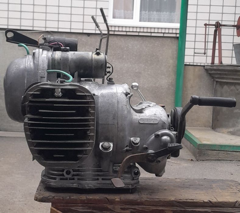 мотор двигун К-750