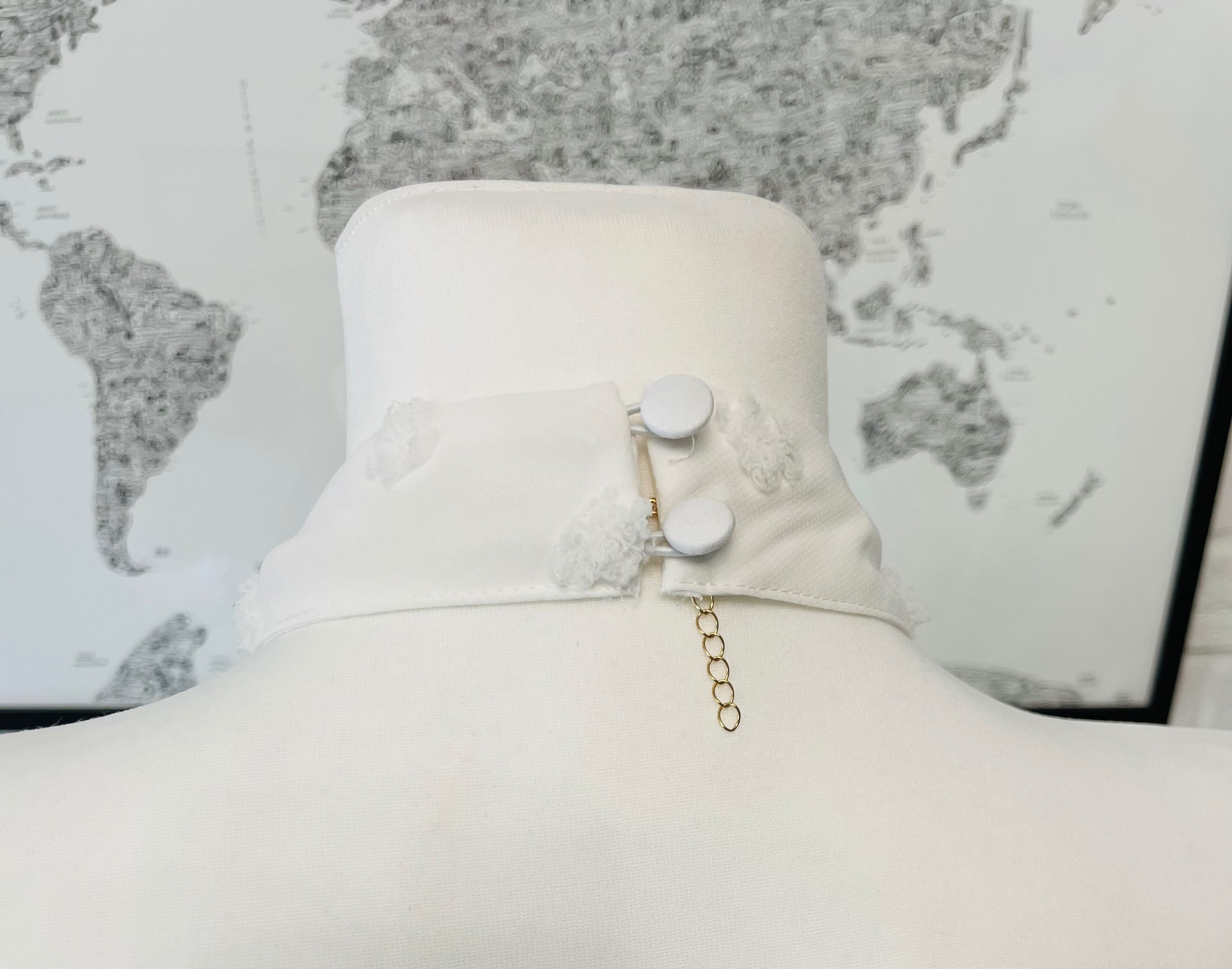 Biała sukienka typu halter w groszki z odkrytymi plecami V by Very XXL