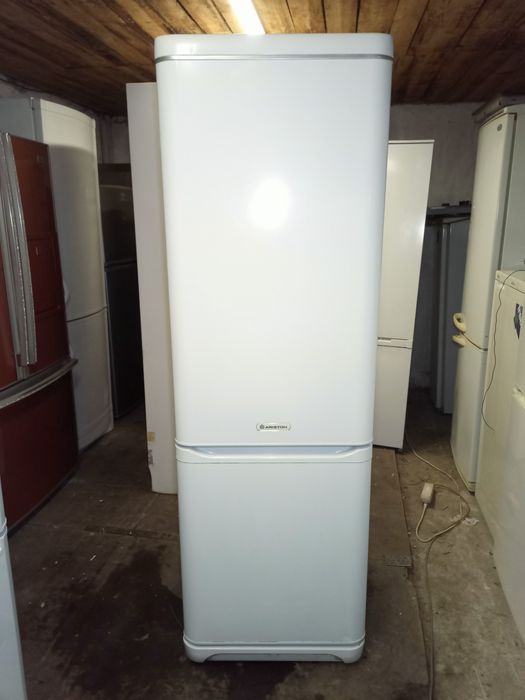 Холодильник 1,8м Ariston 2компресори.ЕкономіяА+NE283Гарантія. Доставка