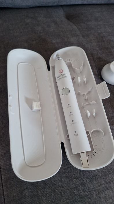 Sprzedam Szczoteczke soniczną  spotlight oral care