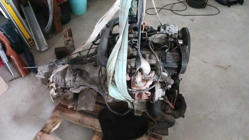 Motor e caixa VW PASSAT B5 (3B2) AHU