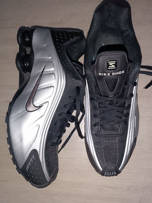 Nike Shox R4 нові