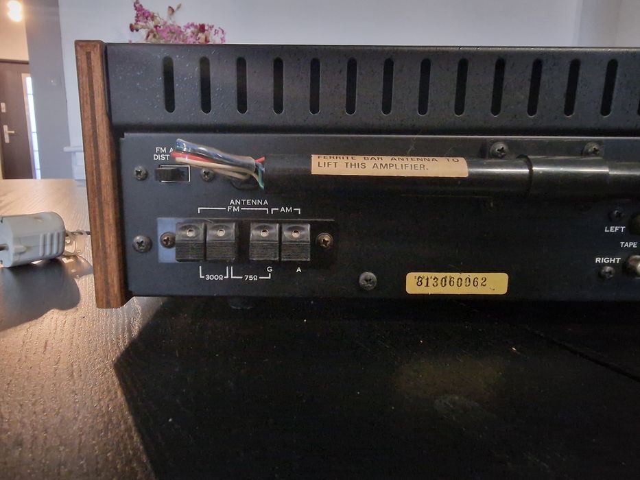 Tuner Sansui TU-505 odbiornik radiowy