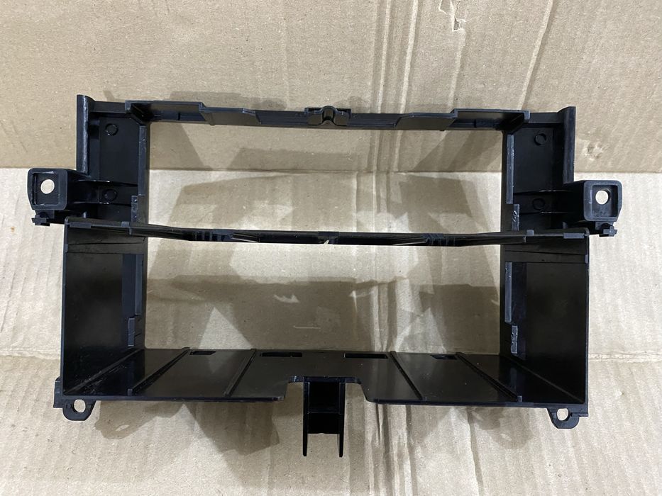 Оригінальна рамка магнитофона (1 Din) Mercedes w639 Vito