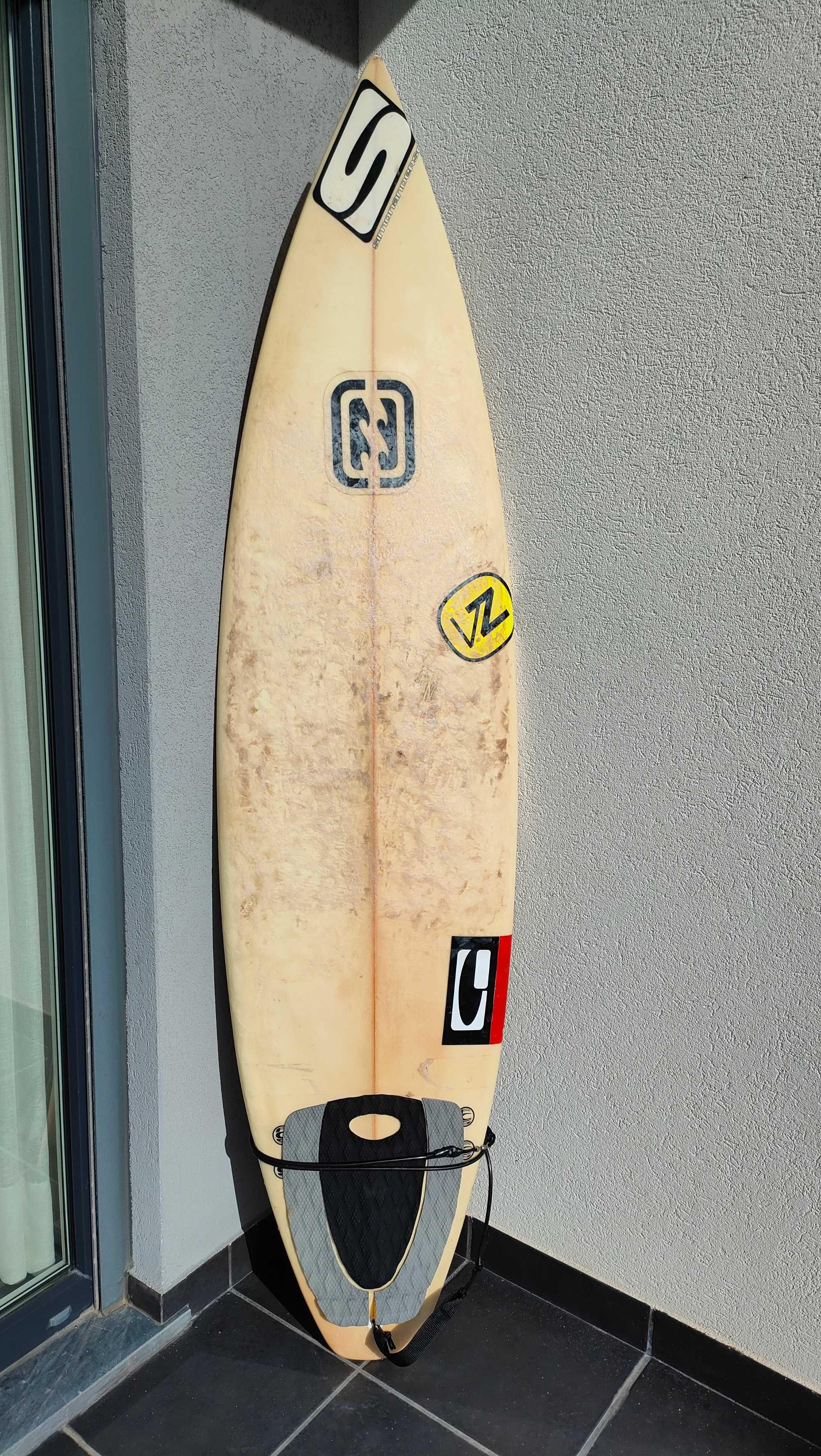 Prancha Surf 6,2 - 18 3/8 - 2 1/4 com quilhas, deck e leash