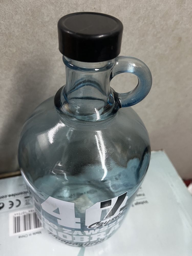 Karafka szklana 2 litrowa
