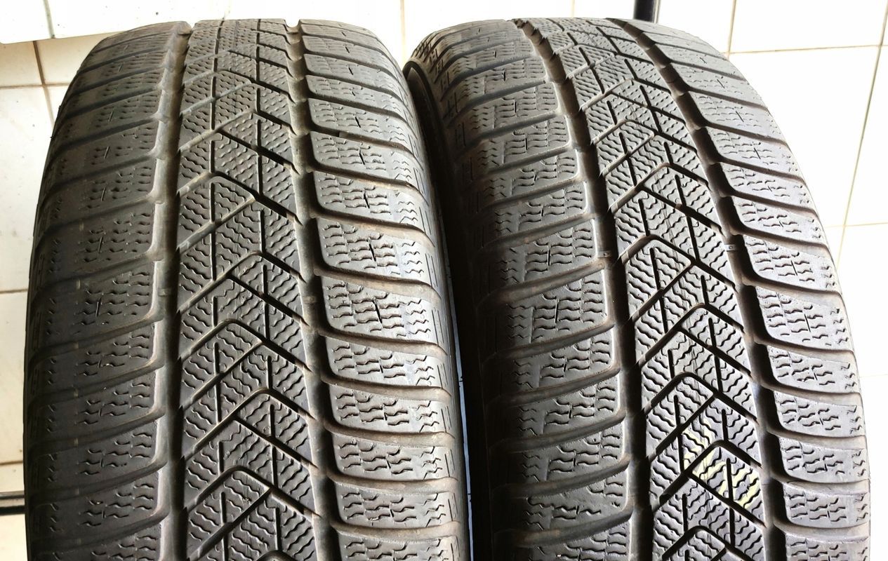 2x 245/45r18 Pirelli SottoZero 3 RunFlat 100v 2023r C/B/72dB