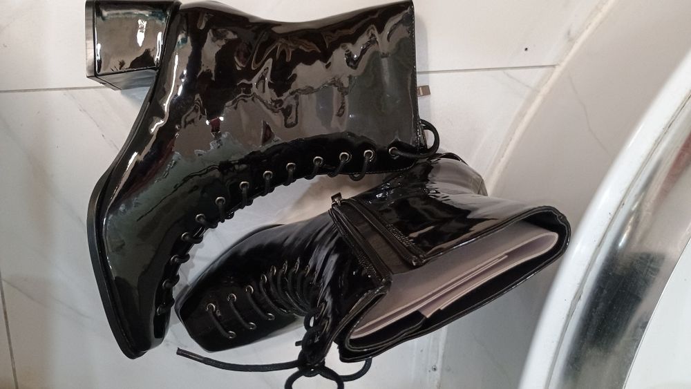 botki lakierowane na zamek , piękne zakupy