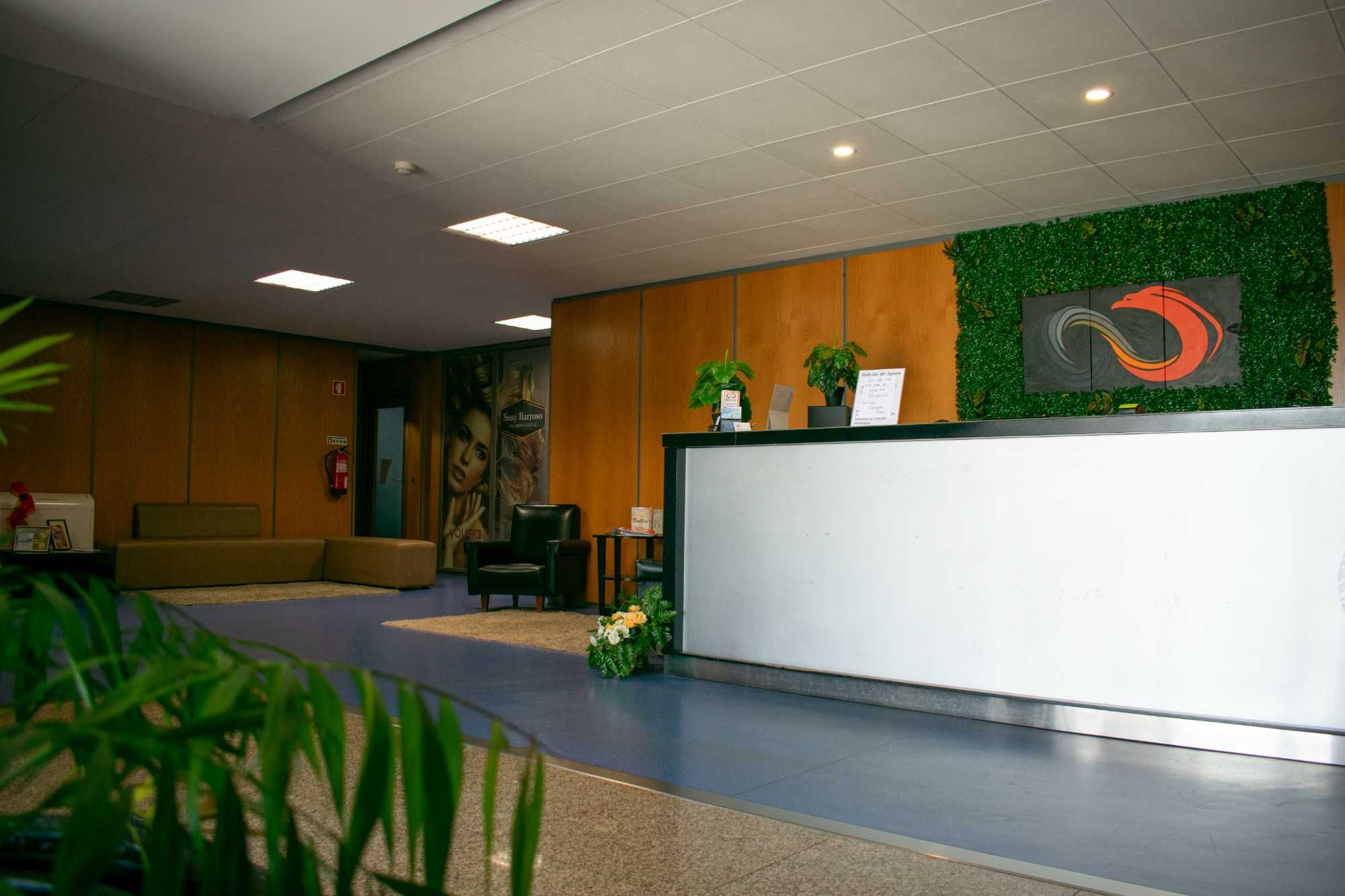 Centro empresarial arrenda escritórios