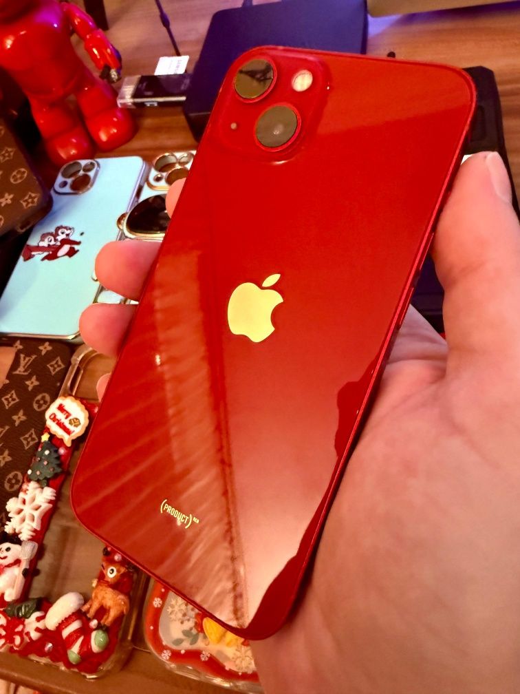 Apple iPhone 13 256 gb Project Red Stan idealny + 13 etui gratis!