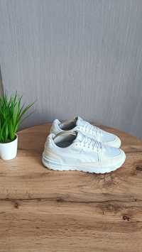 Белые женские кроссовки Puma 37р, фирменные кросовки