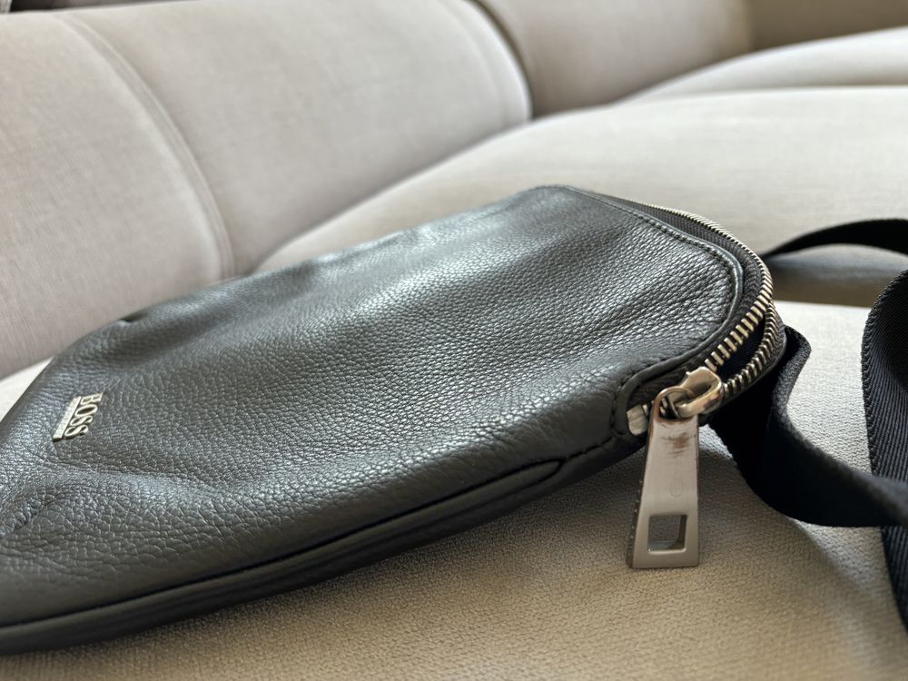 Torba męska na ramię saszetka Hugo Boss czarna skóra