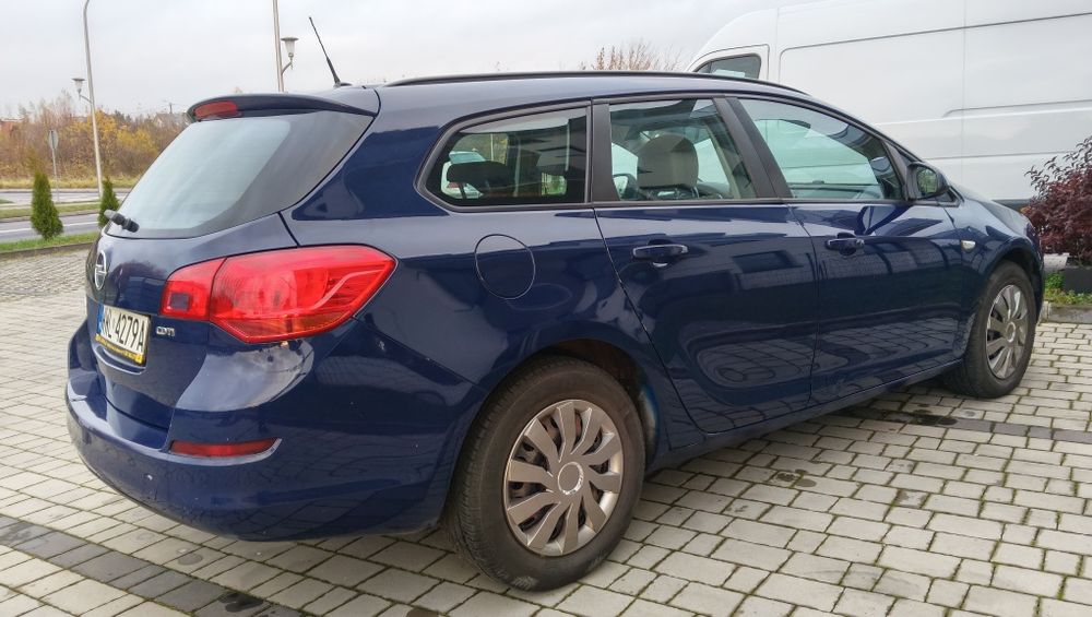 Opel Astra J // 2011 // 1.7 diesel