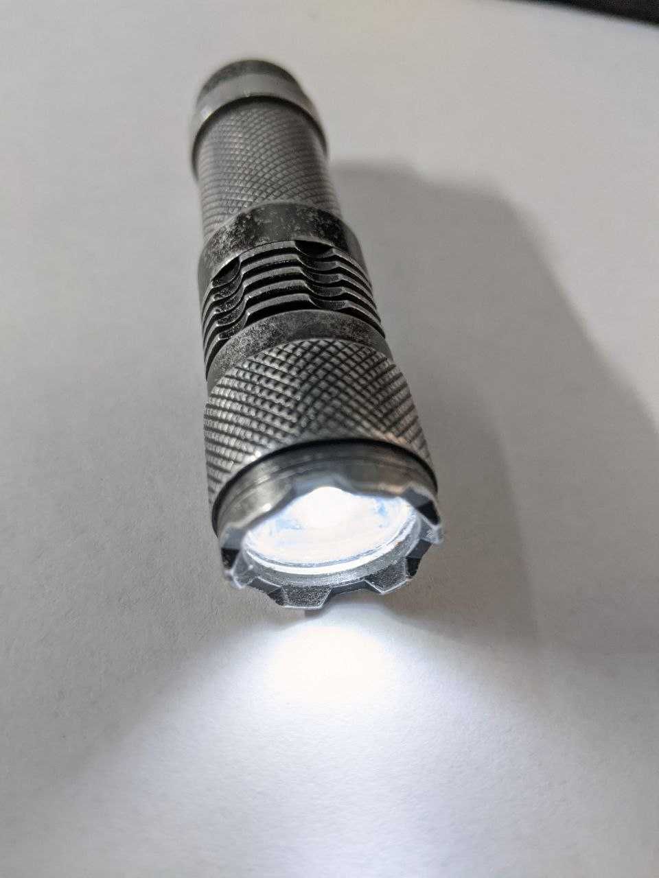 Брелок -ліхтар світлодіодний True Utility FlashStash Tu304 з схованкою