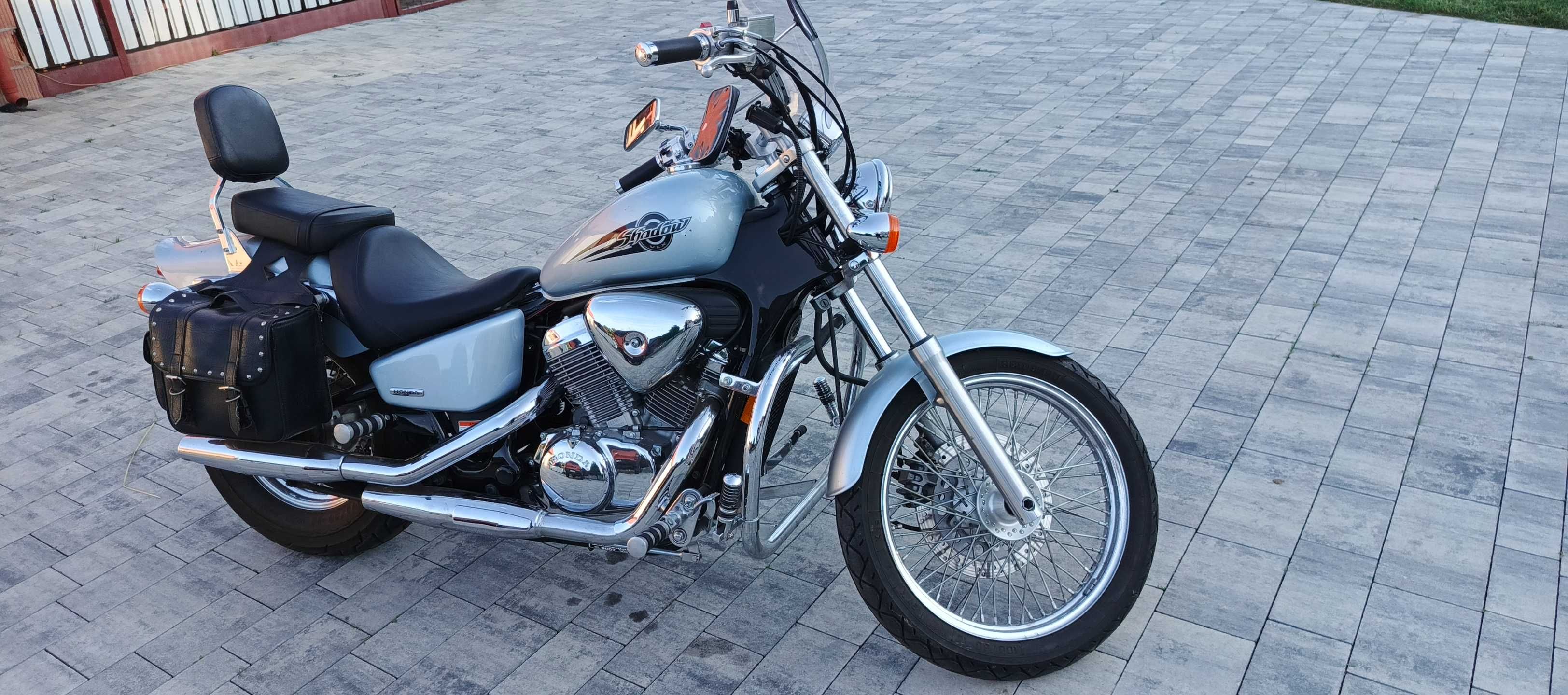 Honda shadow 600