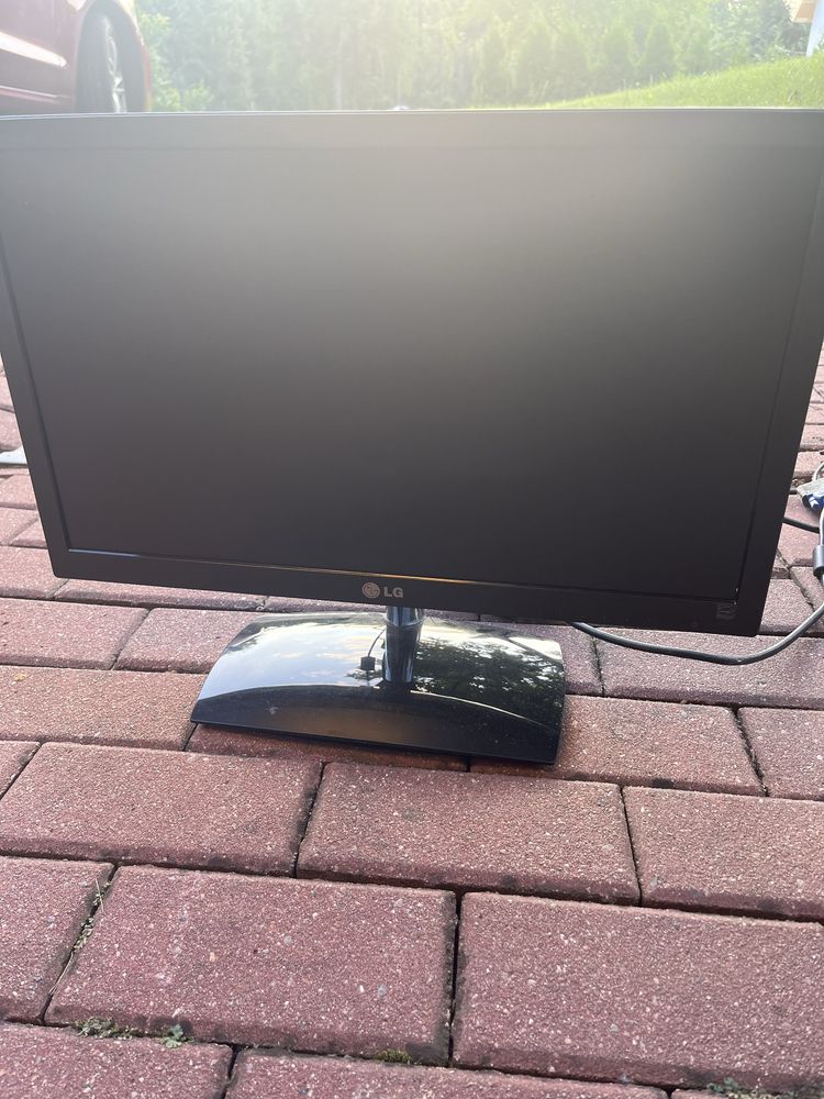 Monitor LG Flatron E2251S-BN