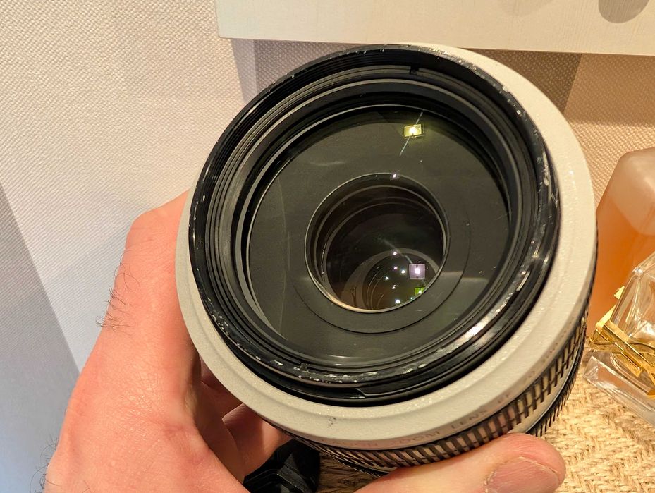 Об'єктив Canon ef 70-300mm  4-5,6 L IS USM