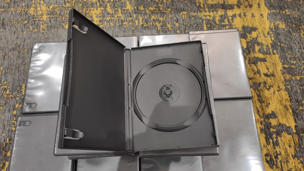 Simple and Double DVD Cases64172193690753124