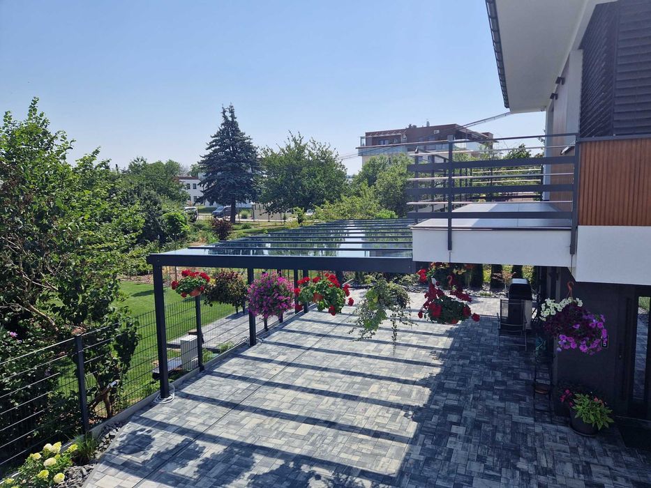 Ogród zimowy・Pergola・Zadaszenie tarasu・Zabudowa tarasu・Patio・Szklane