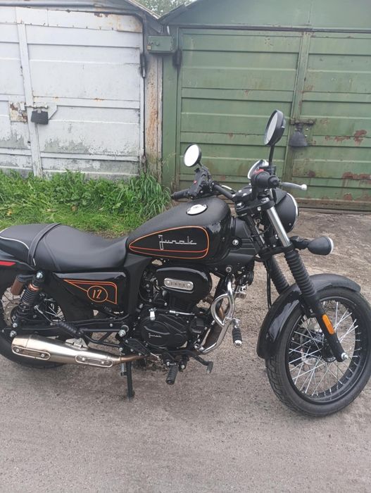 Motocykl Junak M12 Cafe rok 2022